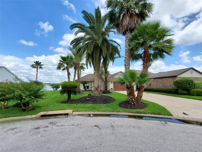 Foto del edificio - 12628 Pelican Blvd