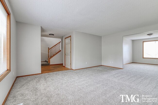 Foto del edificio - Spectacular & Spacious Felida Home!