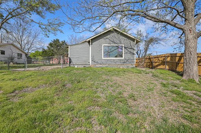 Building Photo - 211 S Texas 78 Business