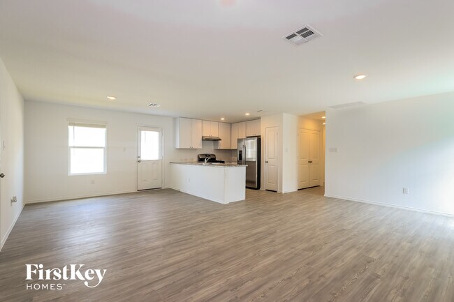 Building Photo - 13811 Haystack Rdg