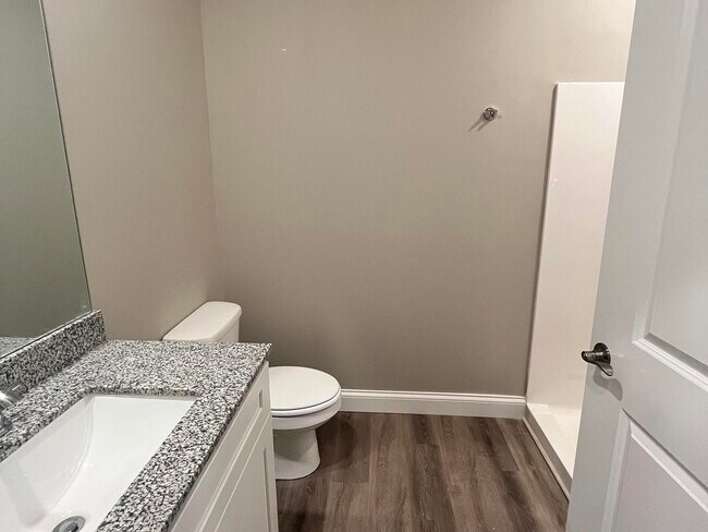 Foto del edificio - 361 Hillview Mls Blvd