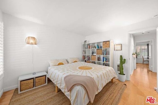 Building Photo - 1125 Pico Blvd