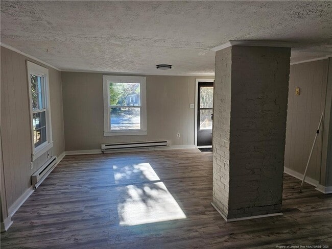 Building Photo - 1054 Bernadine St