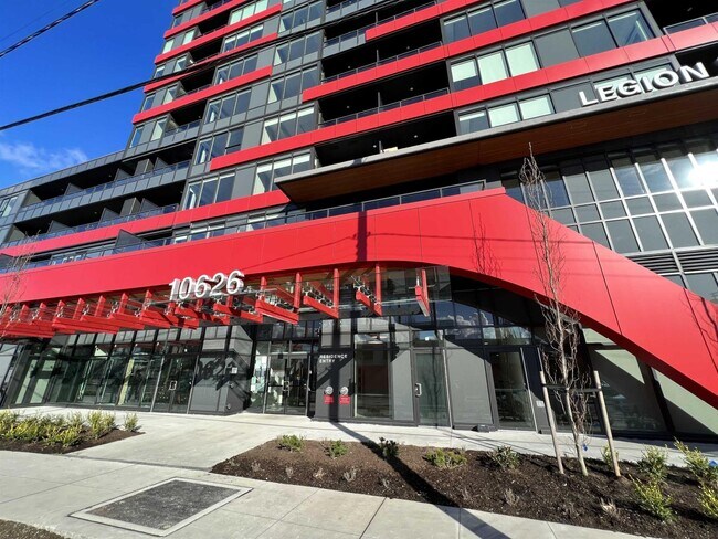 Photo du bâtiment - 10626 City Pkwy