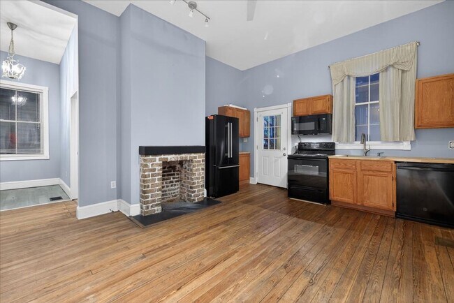 Foto del edificio - 211 W 38th St