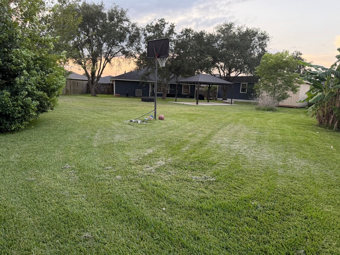 Includes Gazebo - 10911 Dove Park Ct