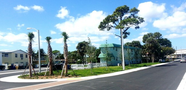 Building Photo - Pirates Cove Apartments
