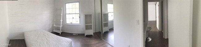 Building Photo - 348 Neptune Dr