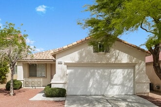 Building Photo - 9782 Vista Crest Ave