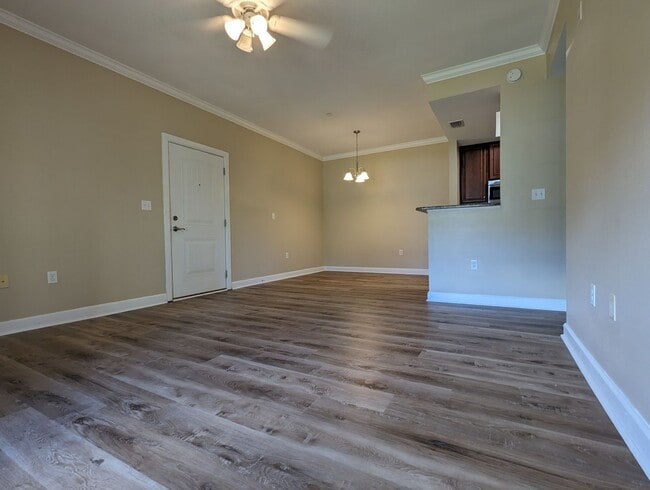 Building Photo - Residences at Cypress Preserve Beautiful1B...