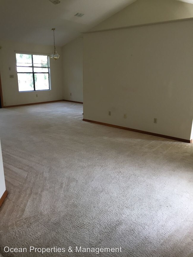 Foto del edificio - 2 br, 2 bath House - 726 Pine Shores Circle