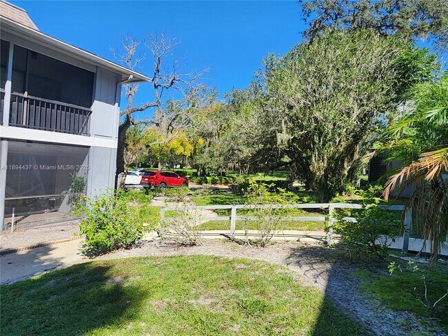 Foto del edificio - 10 Sheoah Blvd