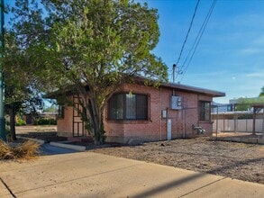 Building Photo - 1411 N Mountain Ave