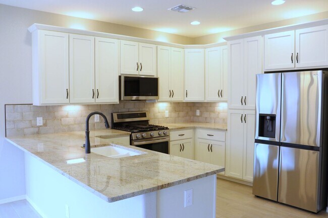 Foto del edificio - Brand New Home in Holiday