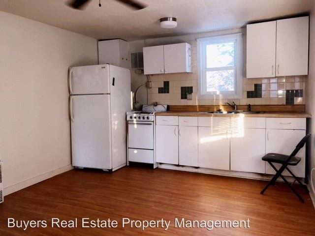 Primary Photo - 211-227 N Bliss St