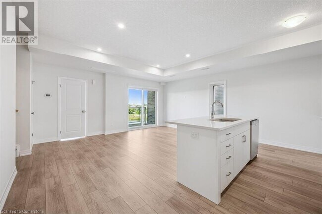Building Photo - 91 REVERIE Wy
