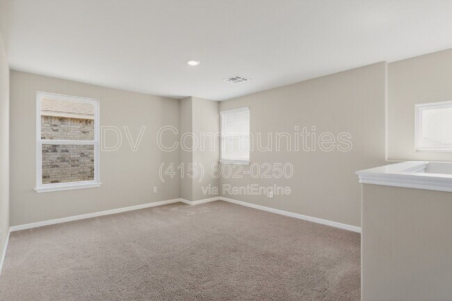 Foto del edificio - 1712 Amaranth Ln