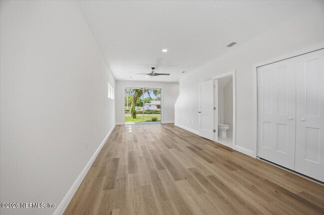 Foto del edificio - 206 W Fox St