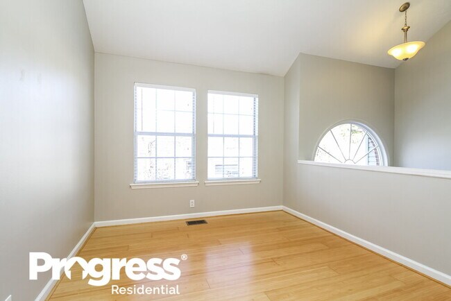 Foto del edificio - 2617 Mountain Laurel Dr
