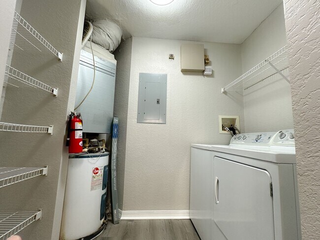 Foto del edificio - Crescent Place - 11-206