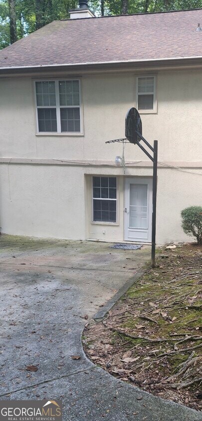 Foto principal - 1383 Lilburn Stone Mountain Rd