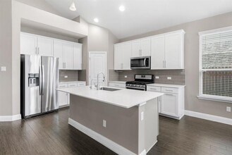 Building Photo - 408 Andele Way