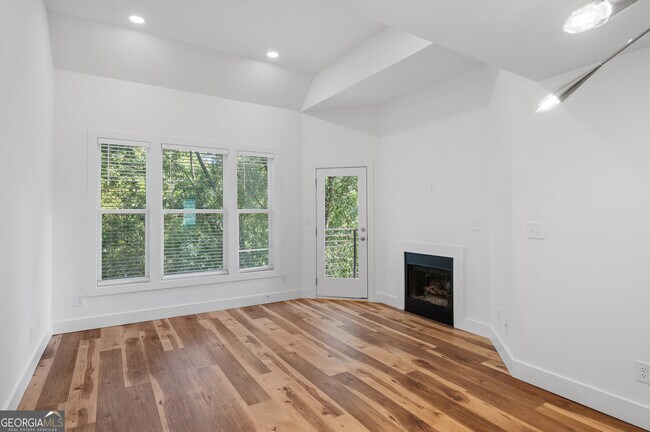 Foto del edificio - 855 Piedmont Ave NE