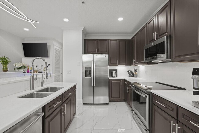 Foto del edificio - 616 NW 38th Cir