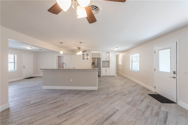 Building Photo - 1411 San Juan Ave
