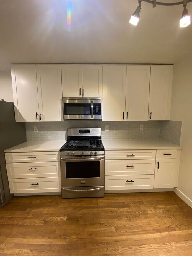 Foto del edificio - Gorgeous Fully Remodeled 3 Bed 1.5 bath!
