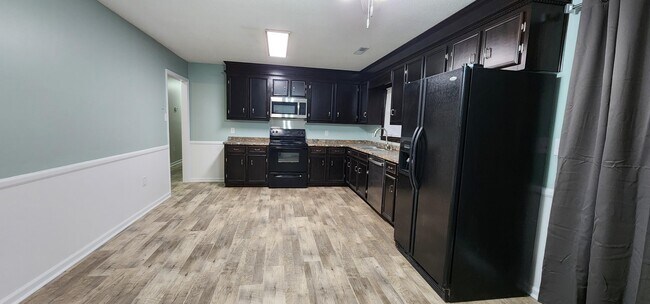 Foto del edificio - 6050 Acton Rd
