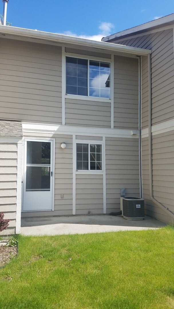 Building Photo - Side by side Town Home in Lower Grant Creek
