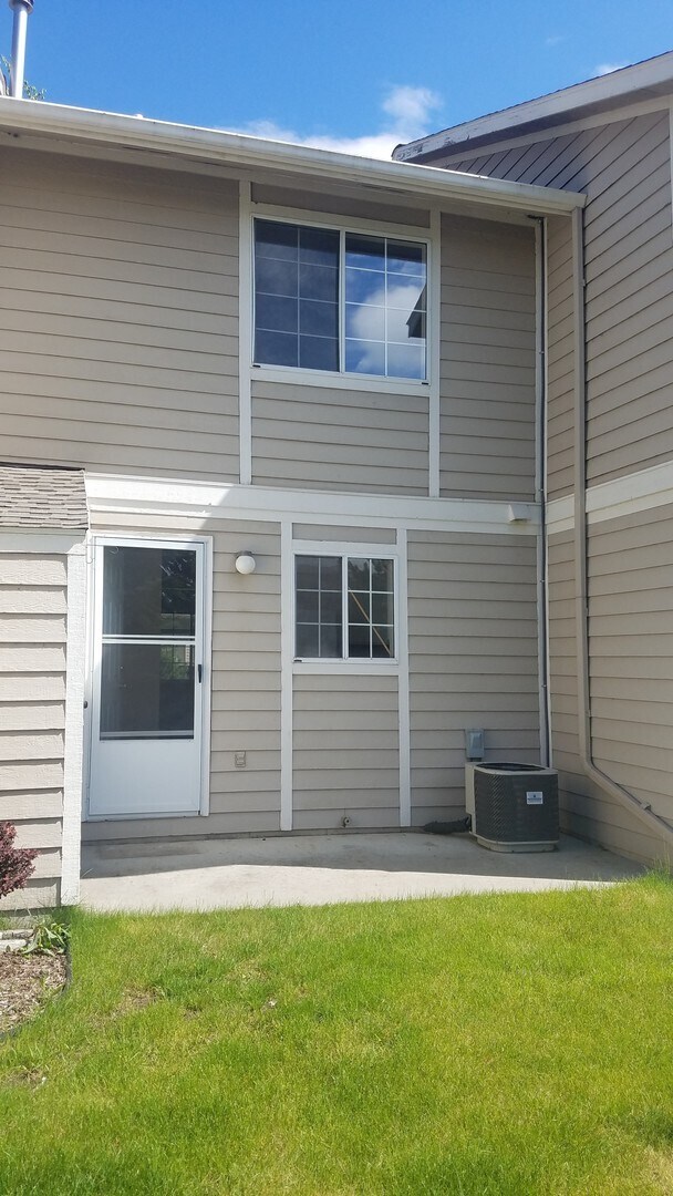 Foto del edificio - Side by side Town Home in Lower Grant Creek
