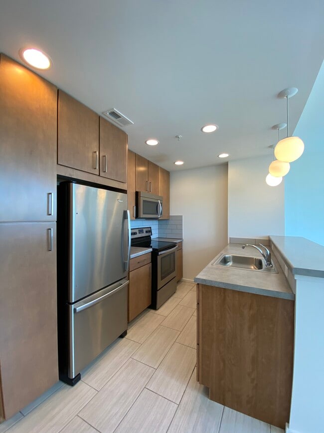Kitchen - The Highline