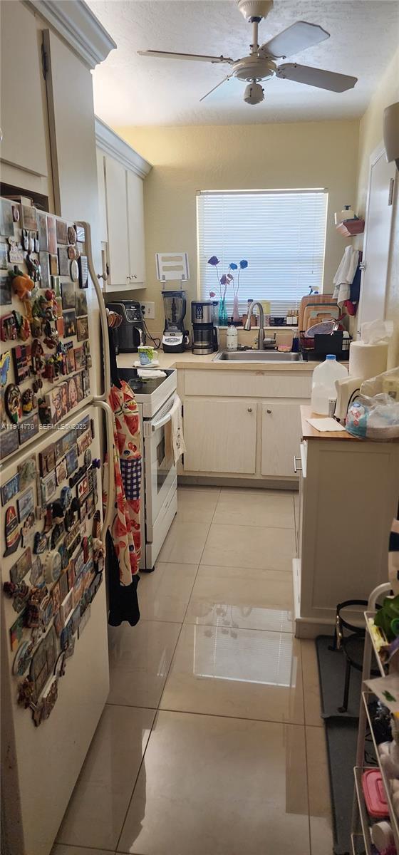 Foto del edificio - 1425 Arthur St