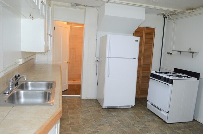 Foto del edificio - 1028 Pine St