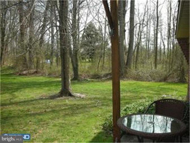 Foto del edificio - 111 Meadow Woods Ln