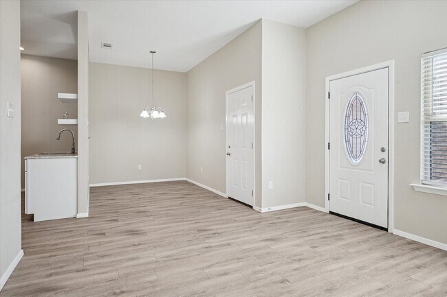 Foto del edificio - 518 Wood Dr