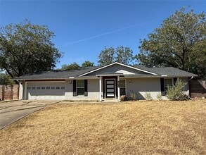 Building Photo - 5814 Gloucester Ln