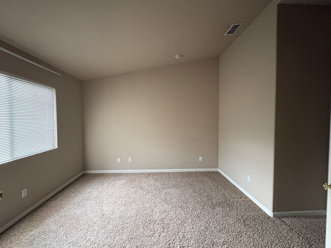 Photo - 148 Mike Gartrell Cir House