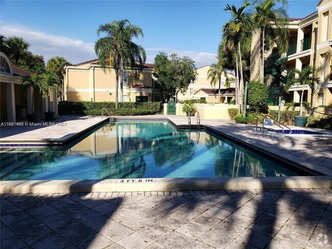 Building Photo - 949 Riverside Dr