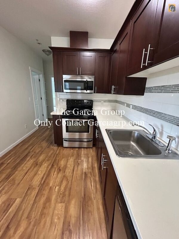 Foto del edificio - 7128 N Richmond Ave