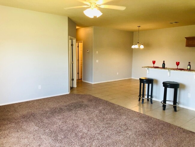 Building Photo - 3 bedroom, 2 bath with 2 car garage duplex...