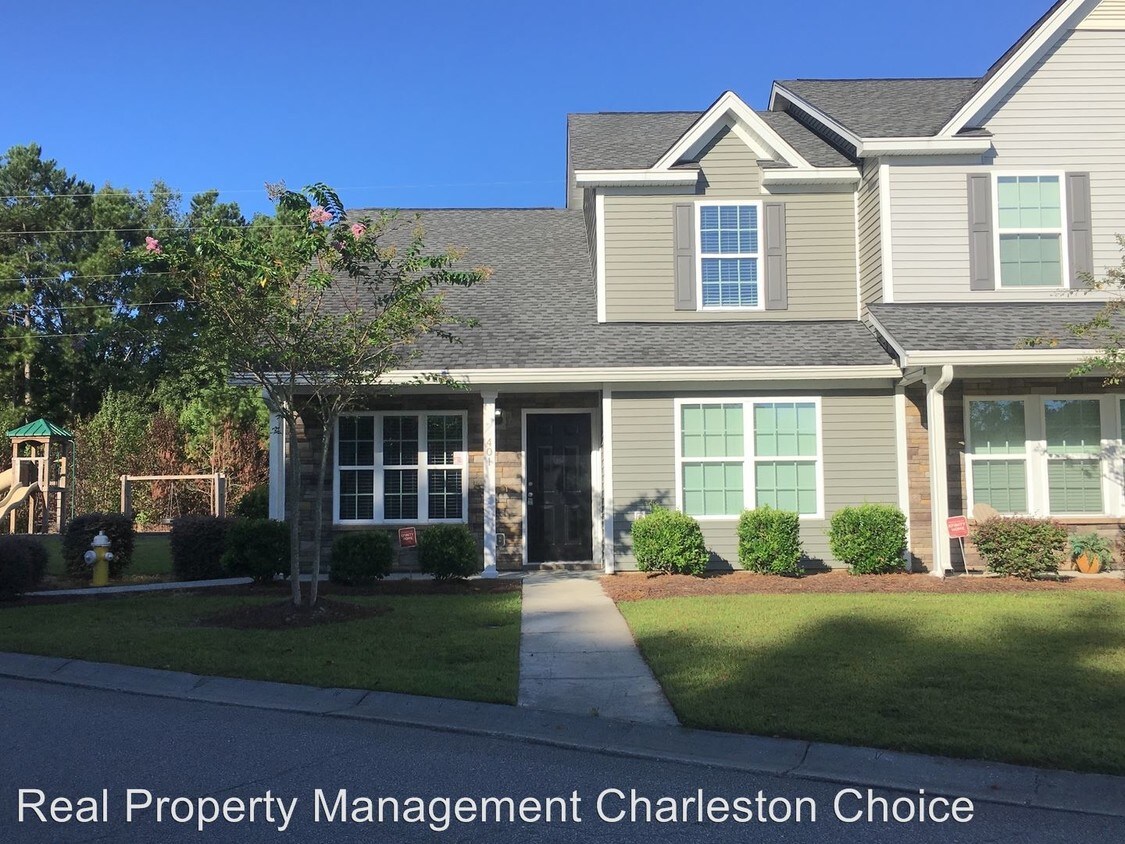 2 br, 2.5 bath House 401 Truman Drive House Rental in Goose Creek