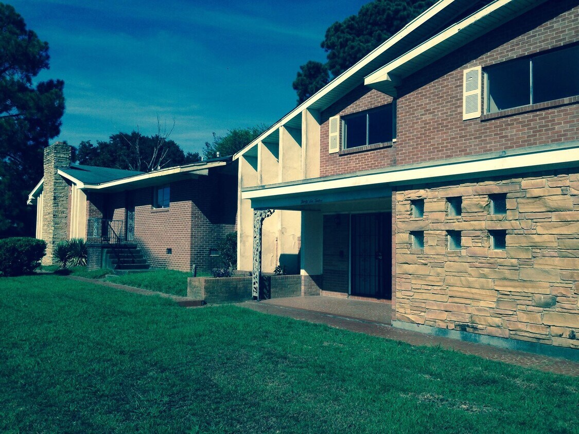 Primary Photo - 3612 Livingston Road, Unit G