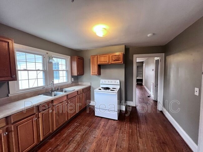 Foto del edificio - 3750 U.S. Hwy 158 W