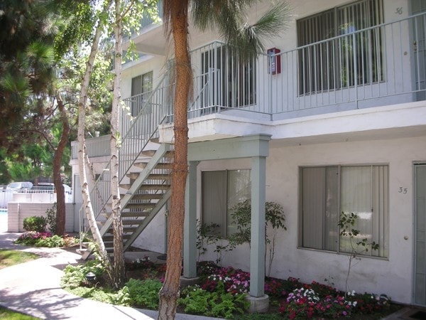 ShawnwoodForestApartments - Shawnwood Forest Apartments