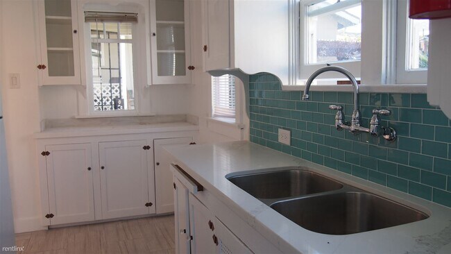 Foto del edificio - 1 br, 1 bath House - 3645 Boundary Street