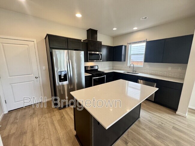 Foto del edificio - 16355 NW Morello Wy