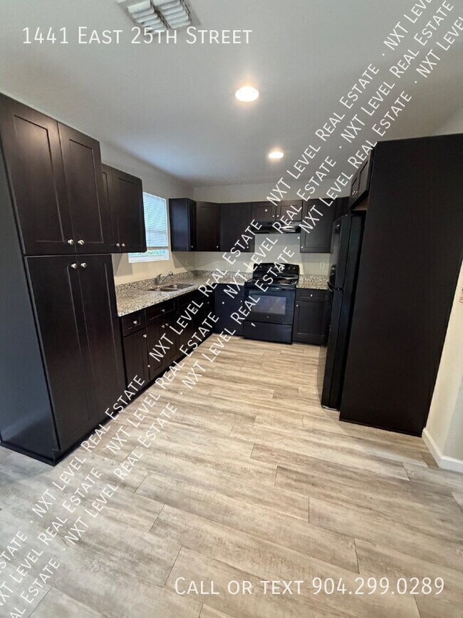 Foto del edificio - 1441 E 25th St